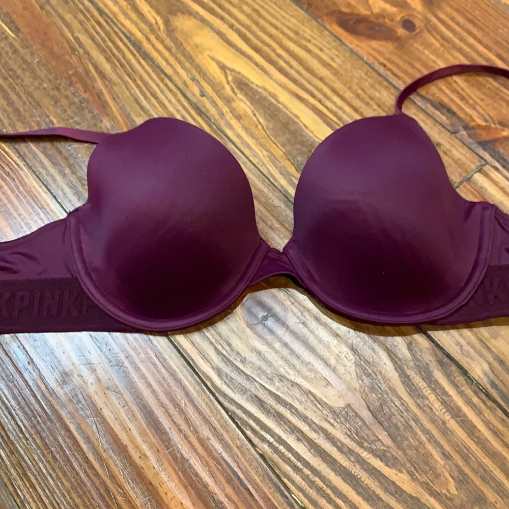 Victoria’s Secret wear everywhere T-shirt bra 34C